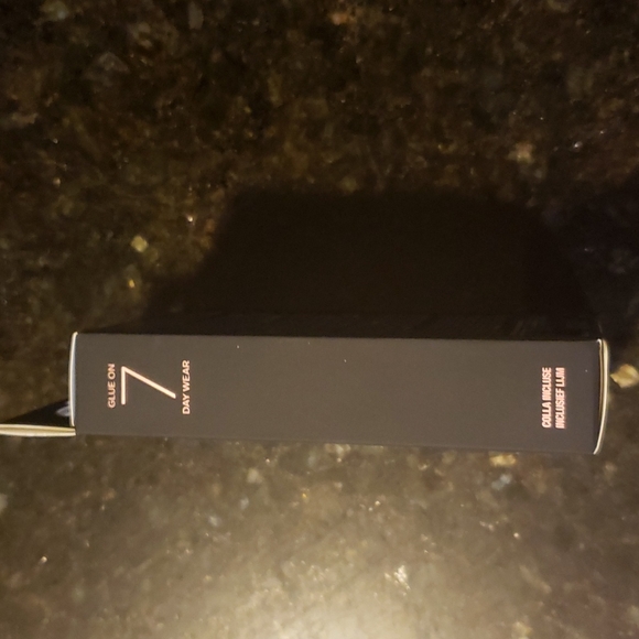 Kiss Masterpiece collection nails - Picture 3 of 5